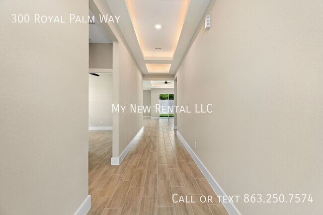 Building Photo - 300 Royal Palm Wy