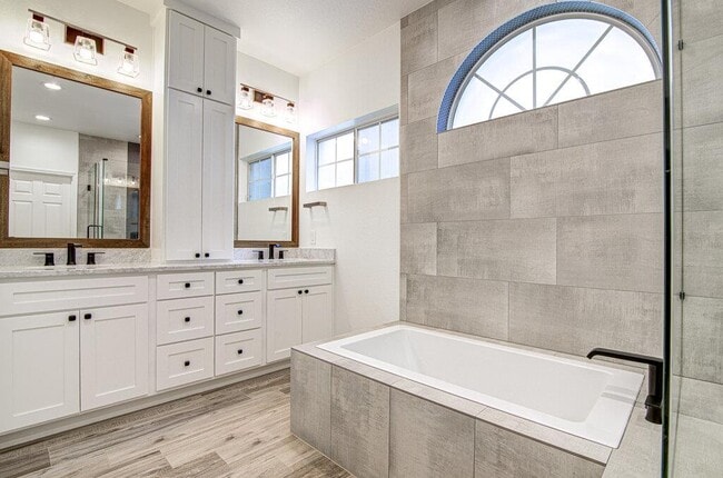 Building Photo - 6203 Spicebrush Cove