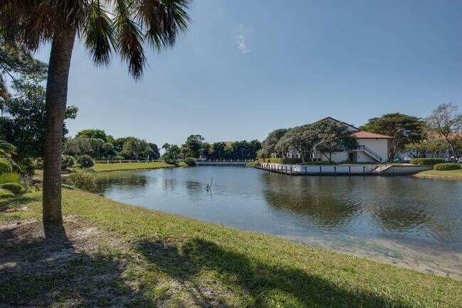 Building Photo - 5156 Majorca Club Dr