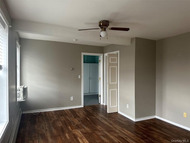 Building Photo - 26 Main St