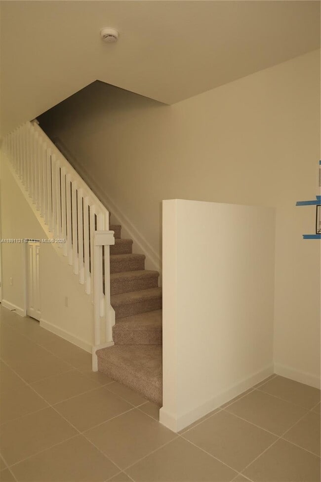 Building Photo - 1517 SE 27th Dr