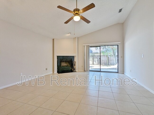 Building Photo - 2284 Destine Ln