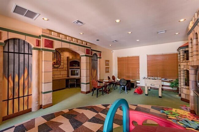 Building Photo - 4816 State Rd