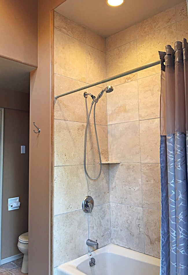 Bathroom - 8567 Walnut Dr