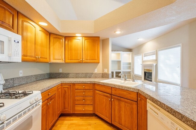 Building Photo - Beautiful home in the heart of Eagle
