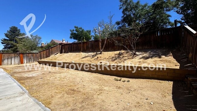 Building Photo - 15473 Cardiff Ln
