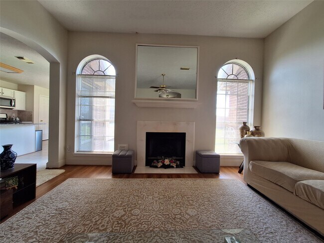 Building Photo - 20323 Concord Hill Dr