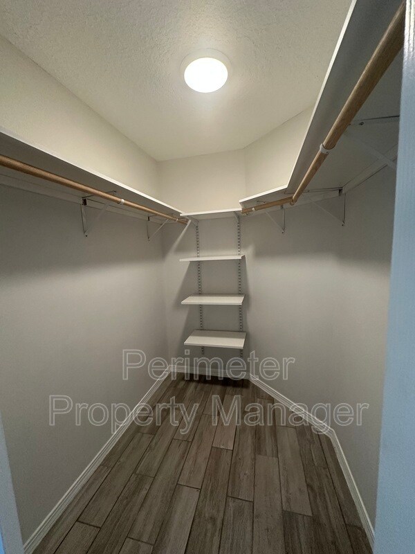 Building Photo - 2867 Lantana Lakes Dr W