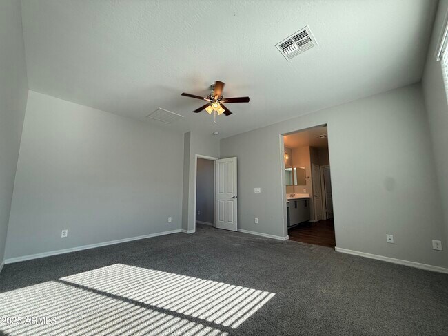 Building Photo - 9811 E Palladium Dr