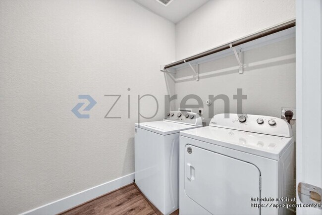 Building Photo - 8851 Oakland Rd