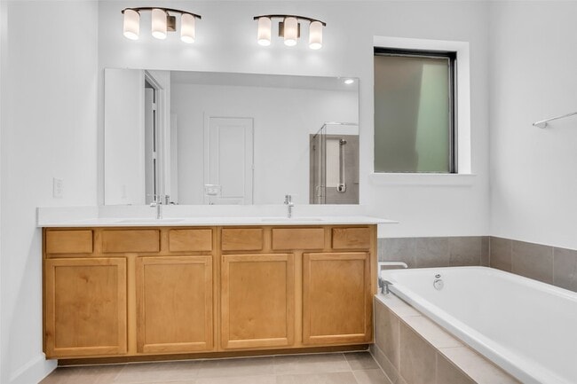 Building Photo - 10607 Katherine Lk Dr