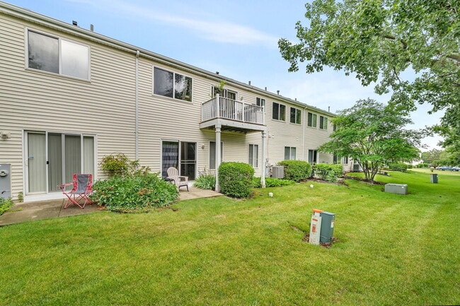 Building Photo - 3605 Forestview Dr