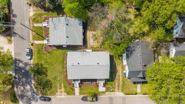 Building Photo - "Charming 1-Bed Gem at 509-511 Cape Ave, Raleigh – Your Cozy Retreat Awaits!"