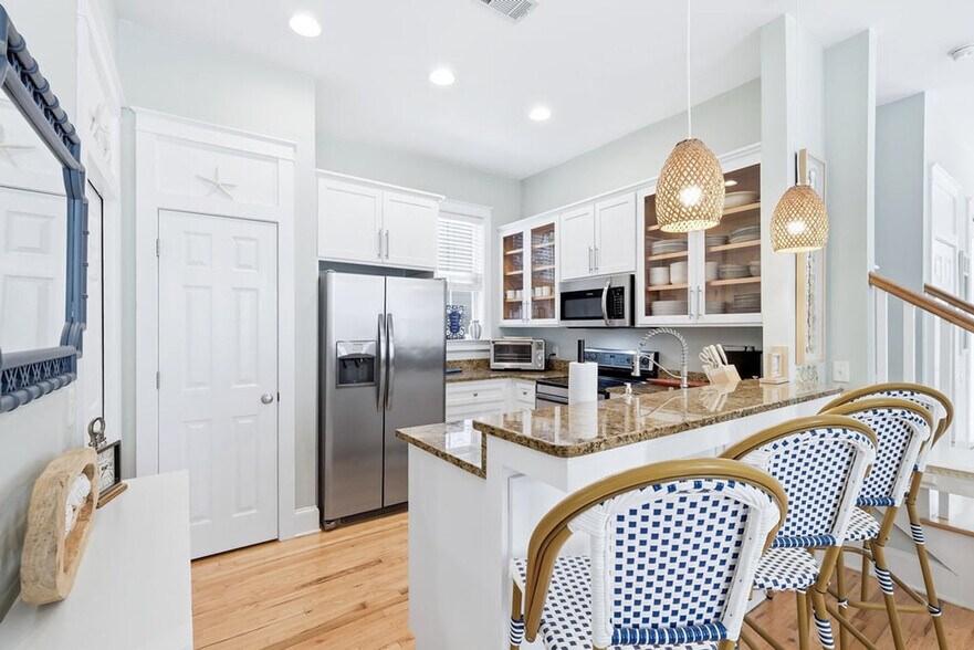 Building Photo - 34 N Ryan St