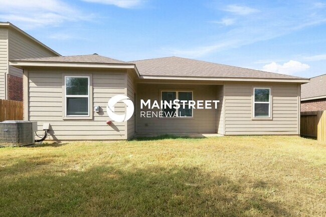 Building Photo - 4 Bedroom Pet-Friendly Home in Conroe, TX with Main Street Renewal