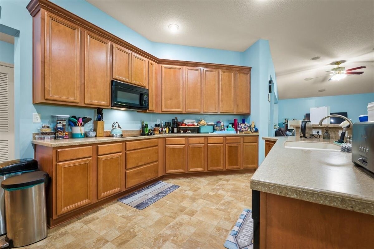 Building Photo - 11829 Carolwood Ln