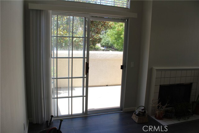 Building Photo - 2300 Maple Ave