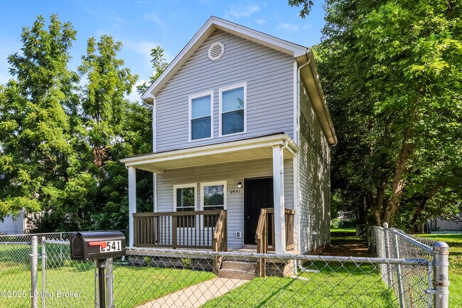 Building Photo - 2541 Rowan St