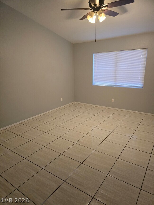 Building Photo - 5843 Berry Hill Ln