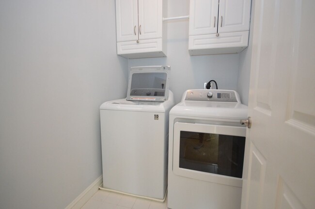 Building Photo - 103 Grande Dr