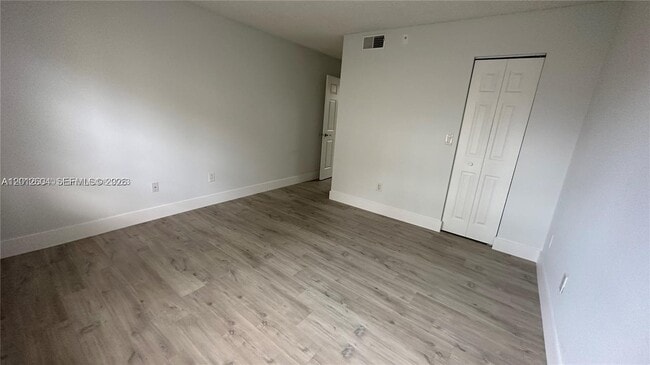 Building Photo - 1243 SW 46th Ave