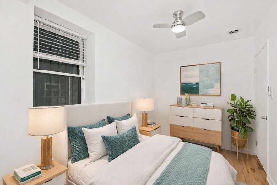 Building Photo - 1739 W Beach Ave