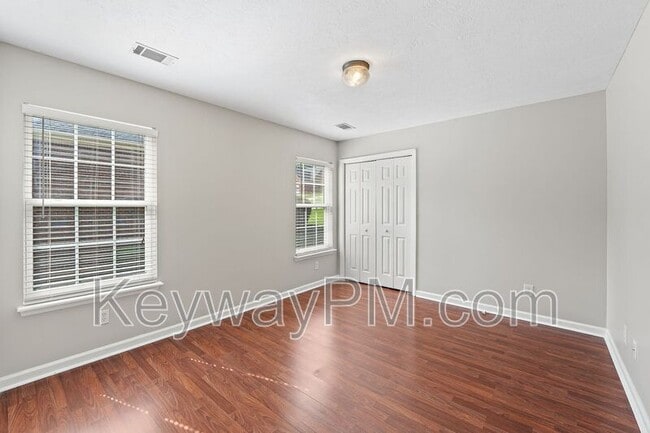 Building Photo - 845 Prairie Ln