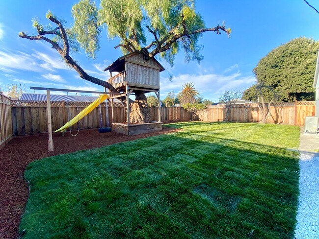 Building Photo - 5037 Morris Way