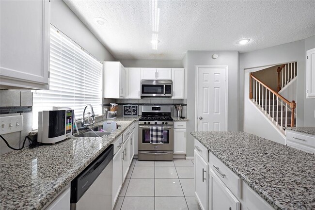 Building Photo - 18838 Appletree Hill Ln