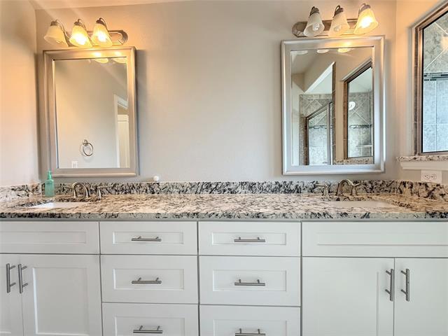 Building Photo - 6300 Hermosa Dr