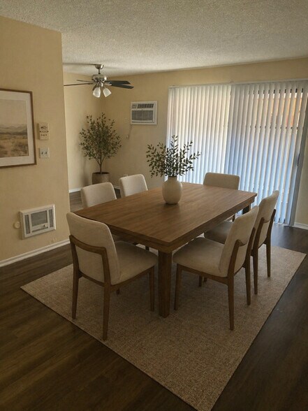 dinning room area - 6134 Woodman Ave