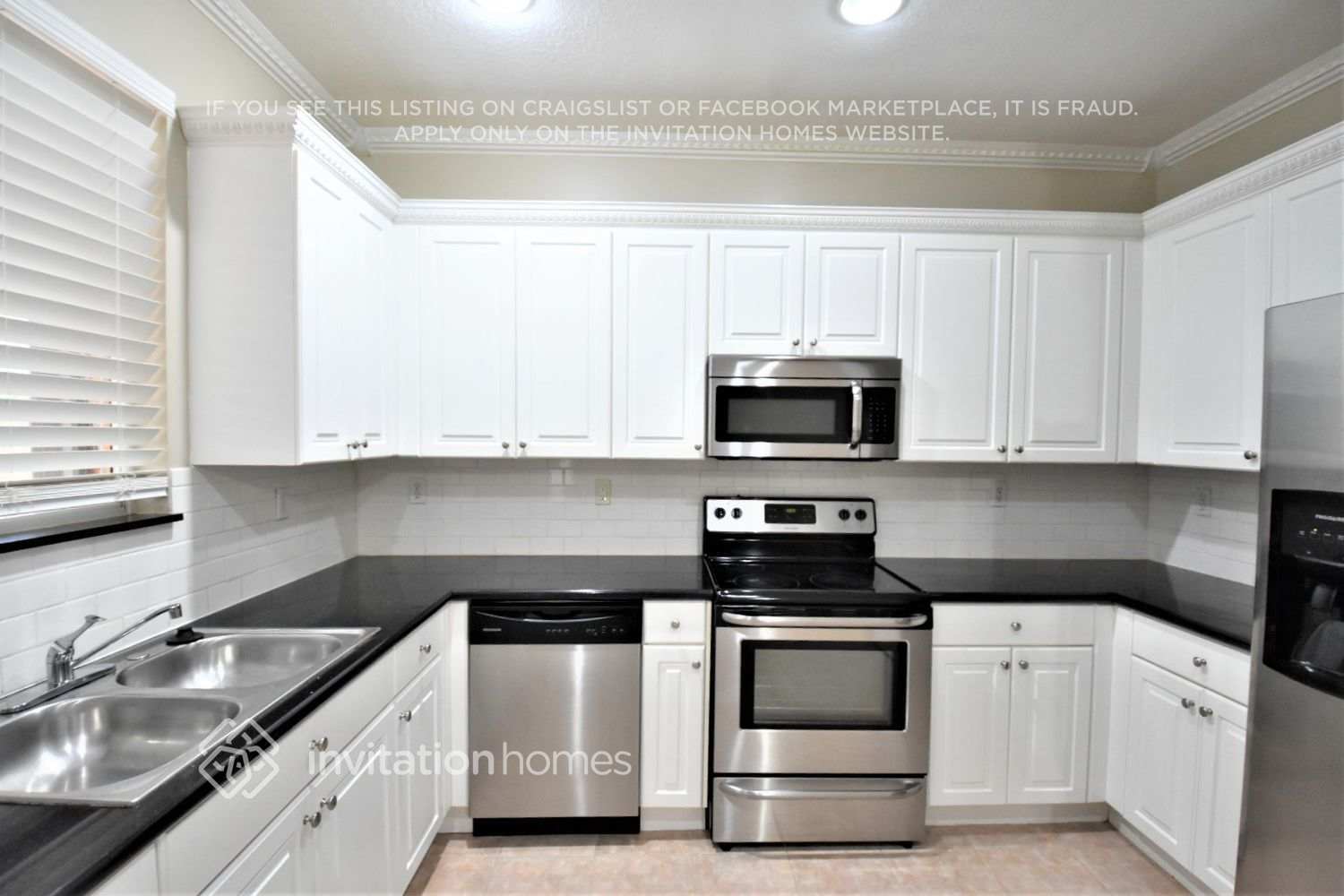 Building Photo - 15881 SW 140th St