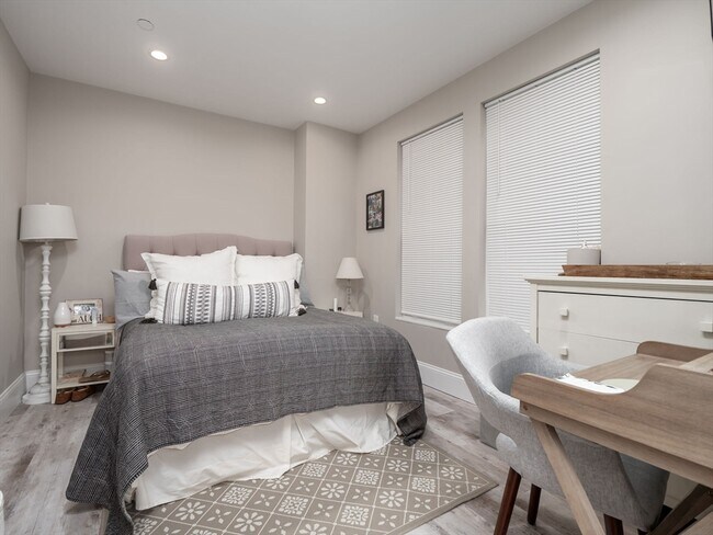 Building Photo - 45 L St