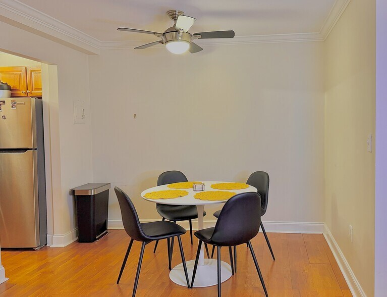 Building Photo - 2479 Peachtree Rd NE