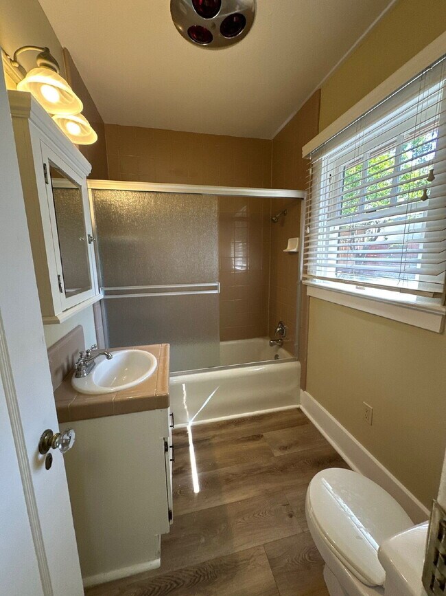 Building Photo - Charming 1928 Vintage Cottage Near Cal Poly – Available Now