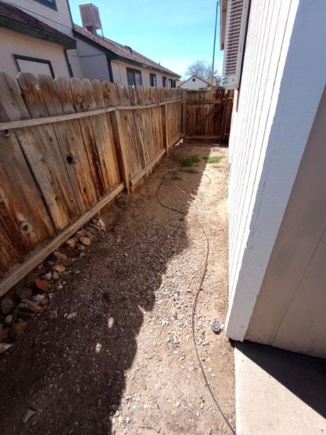 Building Photo - Timothy Way Duplex