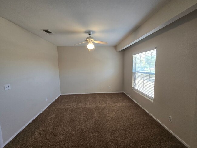 Building Photo - 2804 Crystal Lantern Dr