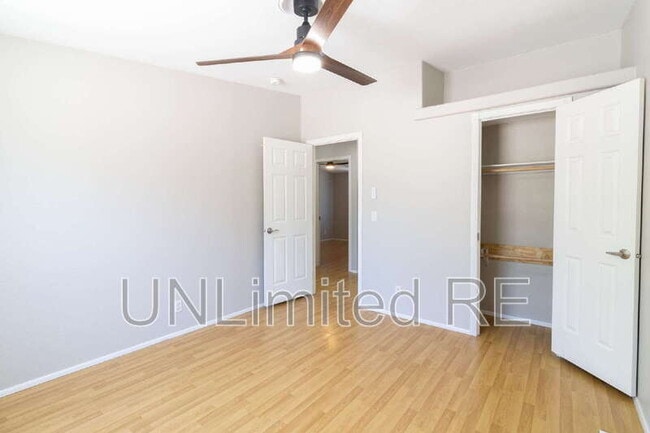 Building Photo - 1679 W Stephen Dr
