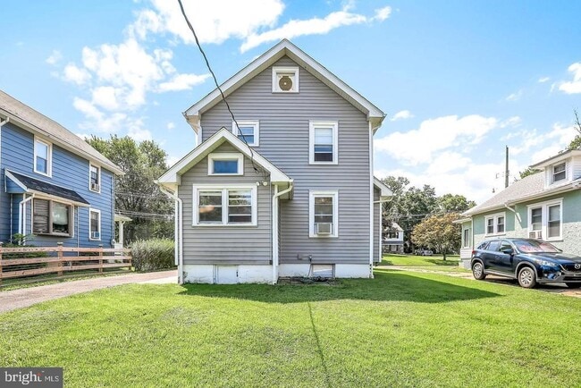 Building Photo - 108 W Highland Ave