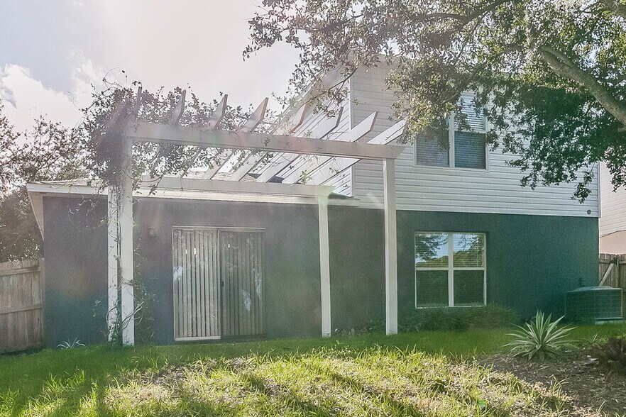 Building Photo - 3031 Elbib Dr