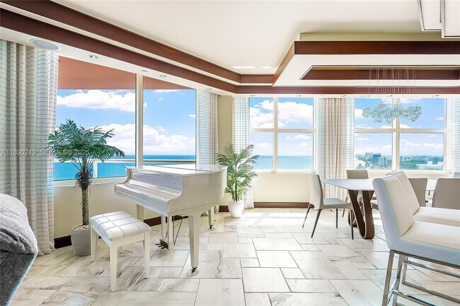 Building Photo - 2110 N Ocean Blvd