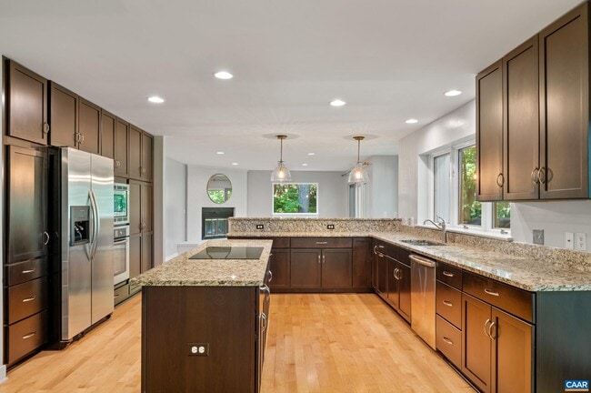 Building Photo - 501 Rookwood Pl