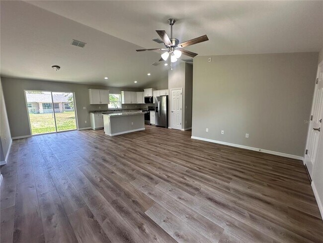 Building Photo - 115 Juniper Run