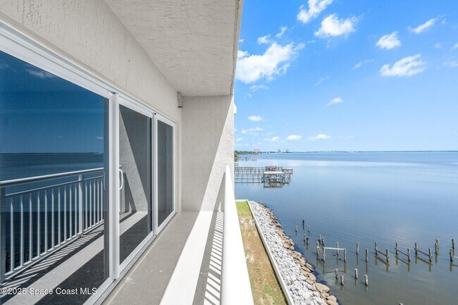Building Photo - 1805 Riverside Dr