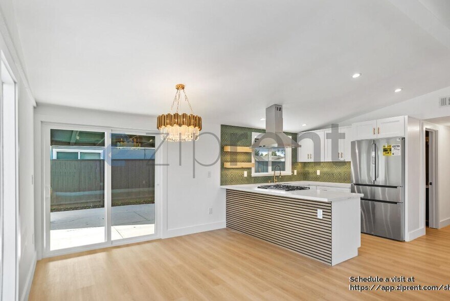 Building Photo - 28023 Tampa Ave