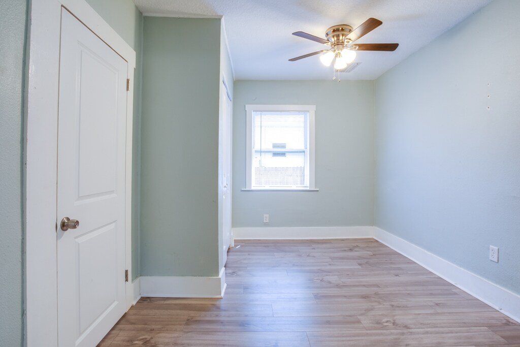 bedroom 2 - 905 Plaza St