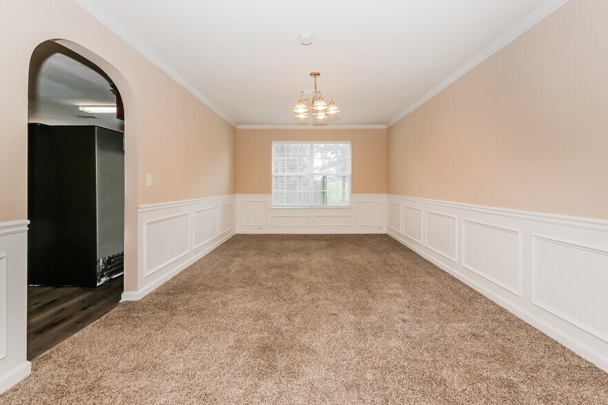 Building Photo - 369 Kentwood Springs Dr
