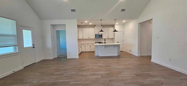 Building Photo - 8426 Tranquil Bay Ct