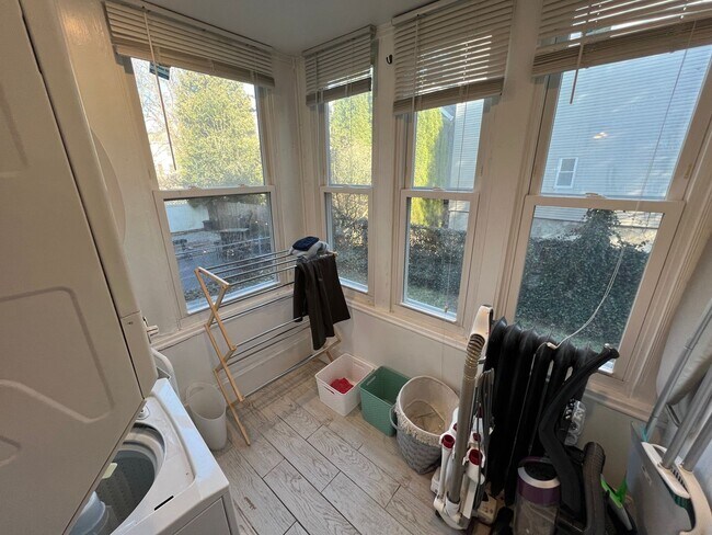 Building Photo - 42-44 Gorham