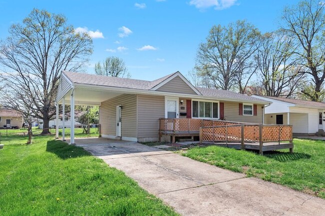 Building Photo - 840 Daniel Boone Dr